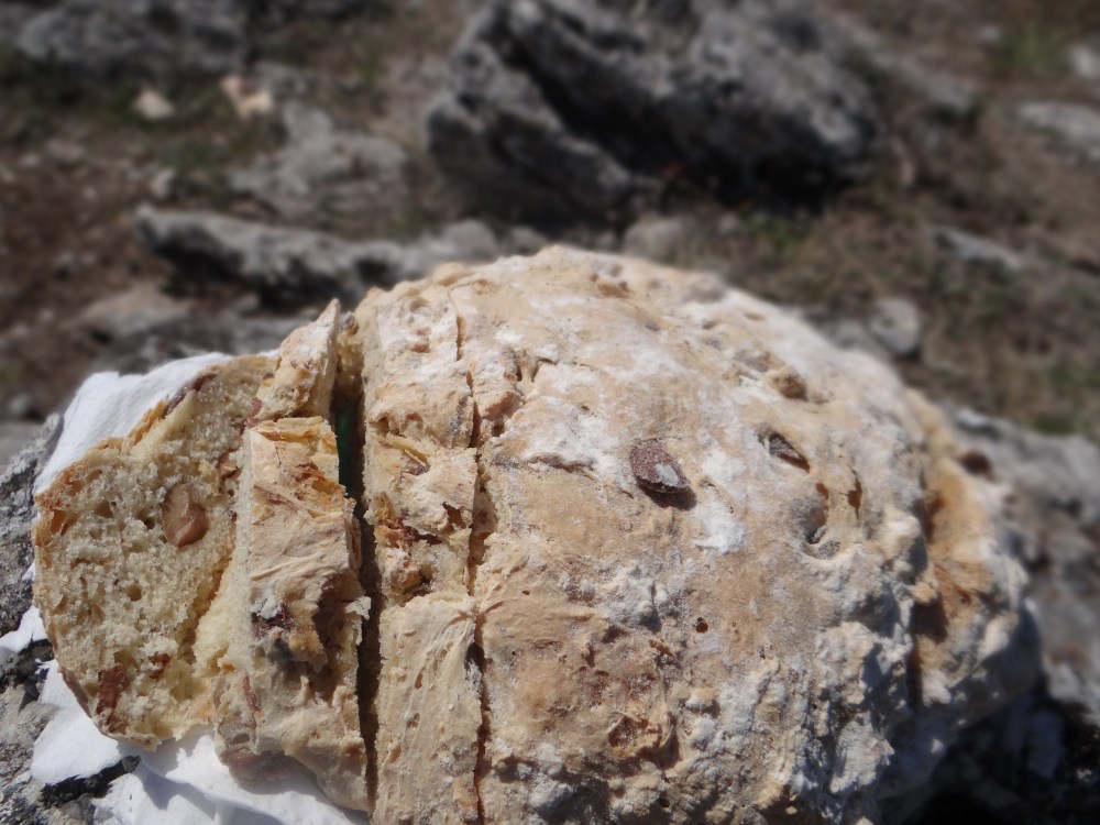 Aromatic Olive Bread